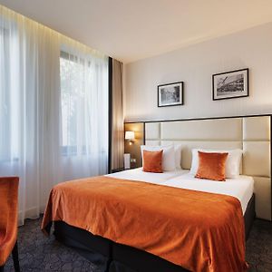 Aansluitende Kamer